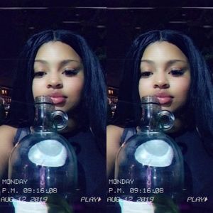 Meet your Posher, Jade